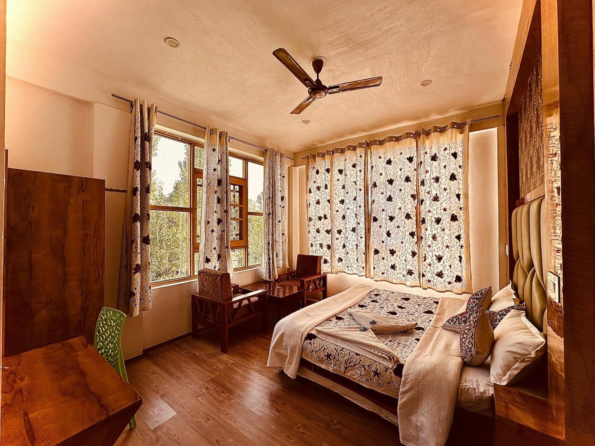 Hotel Gulmarg Residency, Kunzer Gulmarg Bagian luar foto
