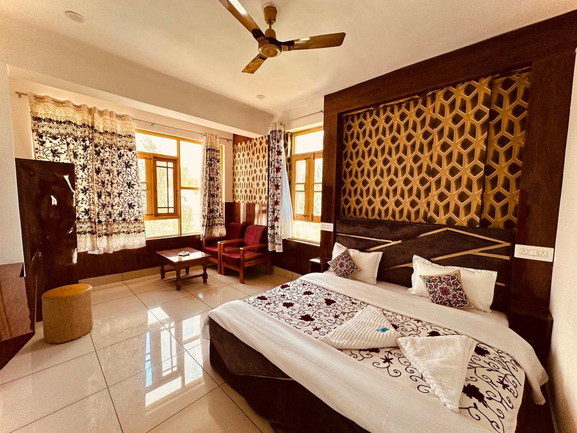Hotel Gulmarg Residency, Kunzer Gulmarg Bagian luar foto